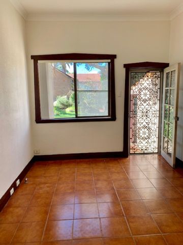 Comfortable & Cosy Two Bedroom Home - Photo 3