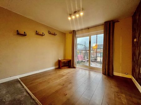 Landseer Way, Leeds - Photo 2