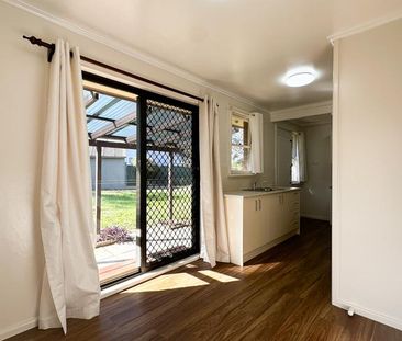 Family Living in Prime Penrith Location - Photo 5