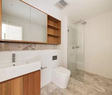 Apartment with 1 bedroom, 1 bathroom & parking for 1 car - Photo 3