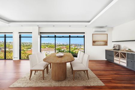 Harbour-Side Luxury with Grand Proportions and Iconic Views - Photo 5