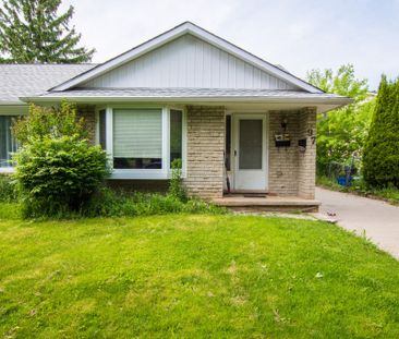 97 Hill Park Lane, St. Catharines - 3 Bedroom Main Unit - Photo 5