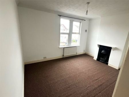 Cricklade Road, Swindon, SN2 - Photo 4