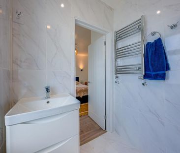 1 bedroom in a house share to rent - Photo 3