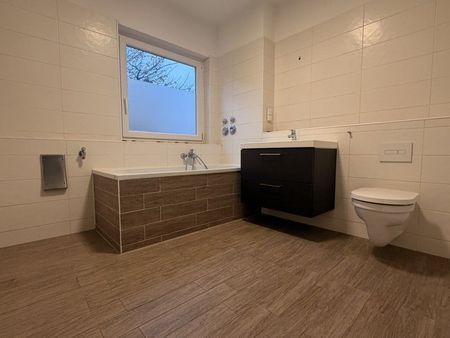 Familienfreundliche 4 Zimmer Wohnung mit Garten - Photo 3