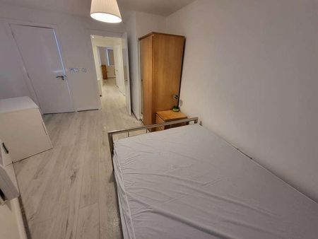 Caminada House, St Lawrence St, Hulme, Manchester, M15 - Photo 5