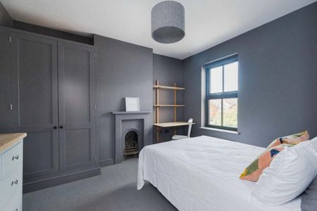 6 bedroom semi-detached house to rent - Photo 3