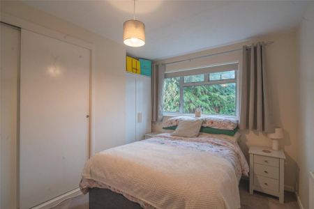 3 bedroom end of terrace house to rent - Photo 3