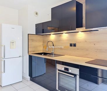 T2 MEUBLÉ – BOURGOIN-JALLIEU CENTRE – BALCON & PARKING SÉCURISÉ - Photo 6