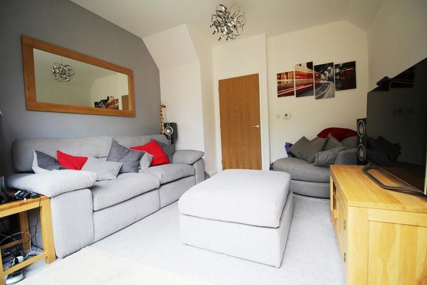 3 bedroom semi-detached house to rent - Photo 1