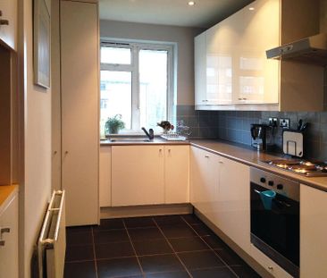 1 Bed Flat, Devonshire Road, W4 - Photo 1