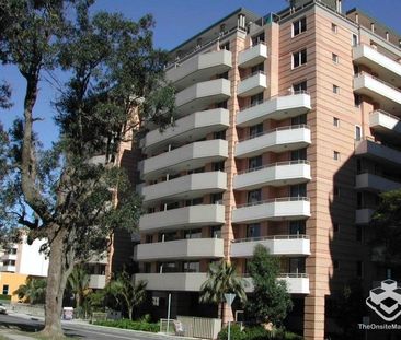 Luxury 2 Bed 2 Bath Hornsby Apartment 4 Mins. walk to Trains & Shops - Photo 3