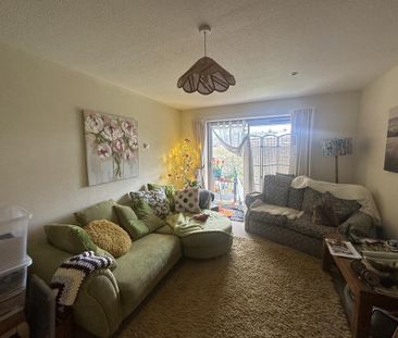 2 bedroom bungalow to rent - Photo 2