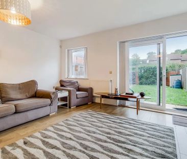 4 bedroom house to rent in Valley Road, Streatham, London, SW16 - Photo 1