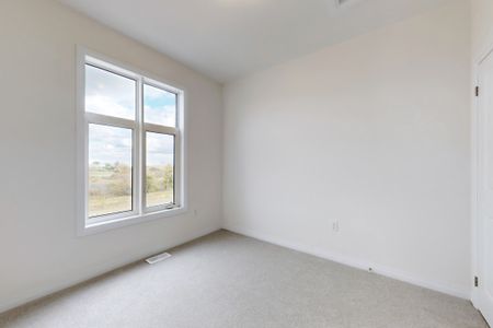 For Lease - 69 Millman Lane, Richmond Hill, Ontario - Photo 2