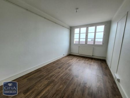 Location Appartement 4 pièces 122m² BEAUVAIS 60000 - Photo 3