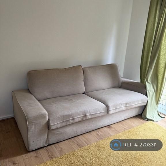 4 bedroom semi-detached house to rent - Photo 1