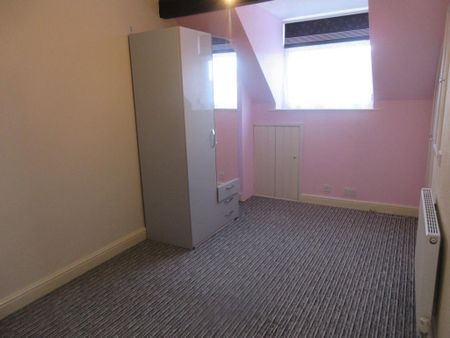 2 bedroom terraced house to rent - Photo 4