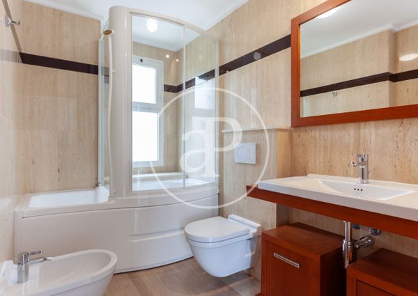 Flat for rent with swimming pool in Ciutat Jardí (Valencia)