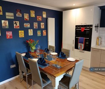 2 bedroom flat to rent - Photo 4