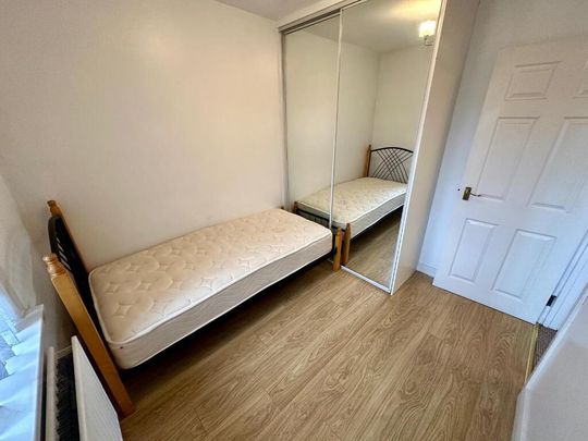 71 Queens Park, Glengormley, Newtownabbey, BT36 5HT - Photo 1