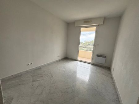Location Appartement 2 pièces 51m² NICE 06200 - Photo 3