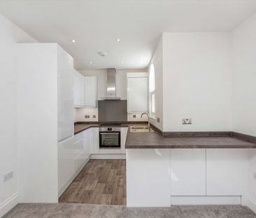 The Broadway, Wimbledon, SW19, London - Photo 6