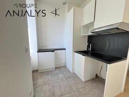 Location Appartement 2 pièces 43m² TASSIN LA DEMI LUNE 69160 - Photo 2