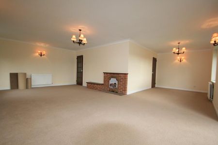 3 bedroom detached bungalow to rent - Photo 4
