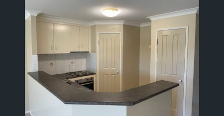 3 BEDROOM UNIT IN QUIET NEIGHBOURHOOD - Photo 5