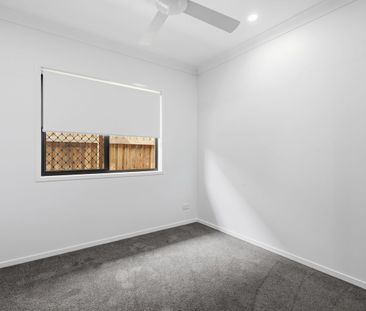 BRAND NEW FAMILY HOME WITH 2 LIVING AREAS AND AIR CONDITIONING! - Photo 2