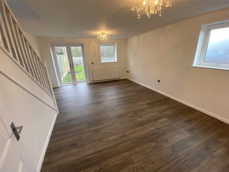 3 Bedroom House To Rent - Photo 3