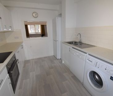 2 bedroom Apartment - LONGCROFT HOUSE, WELWYN GARDEN CITY - Photo 2