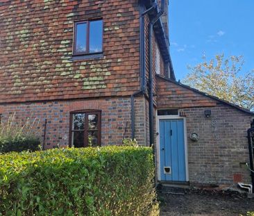 2 bedroom semi-detached house to rent - Photo 3