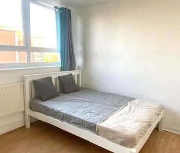 Room in a Shared Flat, Ibsley Gardens, SW15 - Photo 1