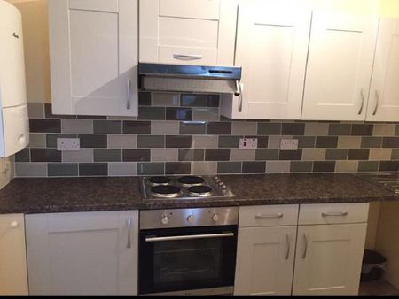 1 bedroom flat to rent - Photo 3