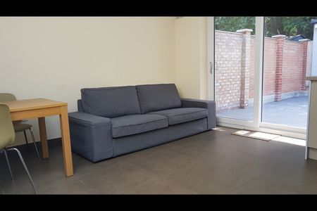 2 Bed Flat, London, SW4 - Photo 2