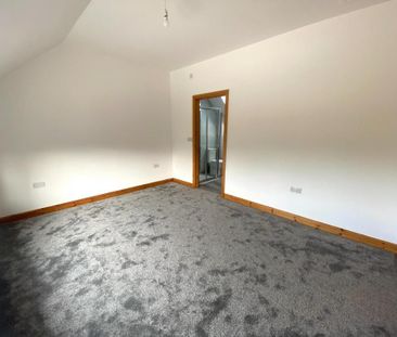 3 bedroom detached house to rent - Photo 3