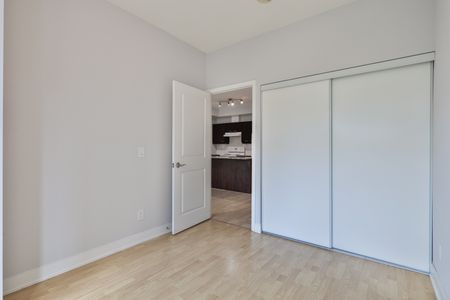 2 Bedrooms + Den Large - Photo 5