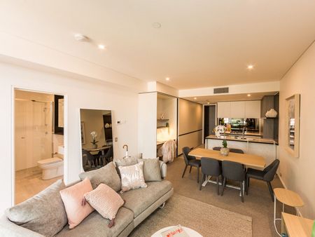 Oxley + Stirling Residences - Fully Furnished! - Photo 5