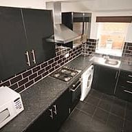 6 Bed - 20 Lucas Place, Woodhouse, Leeds - LS6 2JB - Student - Photo 1