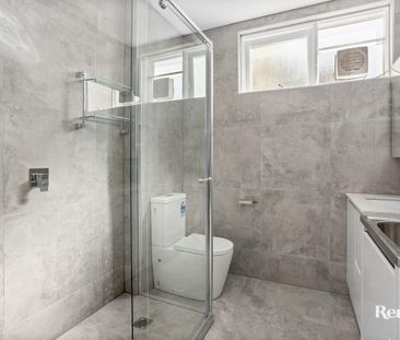 RENOVATED GROUND LEVEL APARTMENT IN PERFECT LOCATION - Photo 5