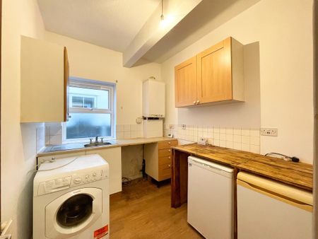 1 bedroom ground floor flat to rent - Photo 5