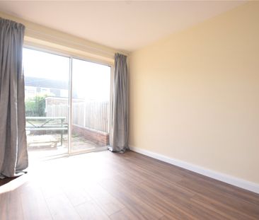 2, Fosse Way, Garforth, Leeds, West Yorkshire, LS25 2JE - Photo 3