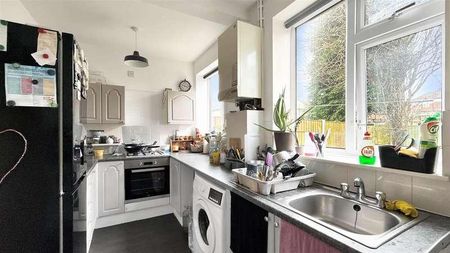 Mackenzie Street, Bolton, BL1 - Photo 2