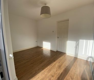 1 Bed Flat, Endsleigh Gardens, IG1 - Photo 3