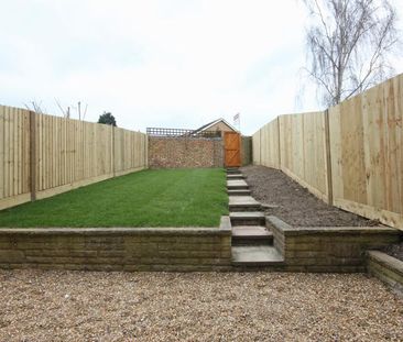 3 bedroom terraced house to rent - Photo 1