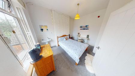 5 bedroom terraced house to rent - Photo 4