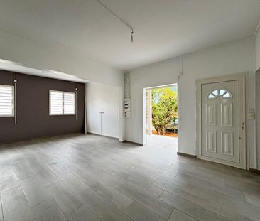 Location Maison 4 pièces 82m² STE ROSE 97115 - Photo 2