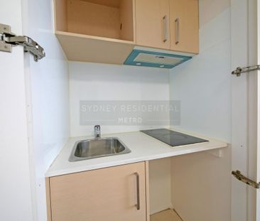 Well Presented Studio Apartment - Regis Tower - Photo 6